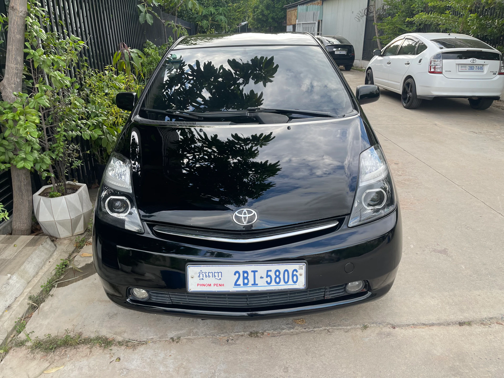 Toyota Pruis 06 Full Option  - Image 2